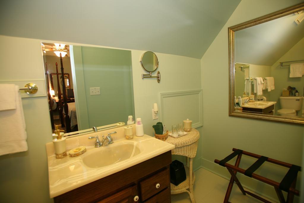 C.W. Worth House Bed And Breakfast Wilmington Szoba fotó